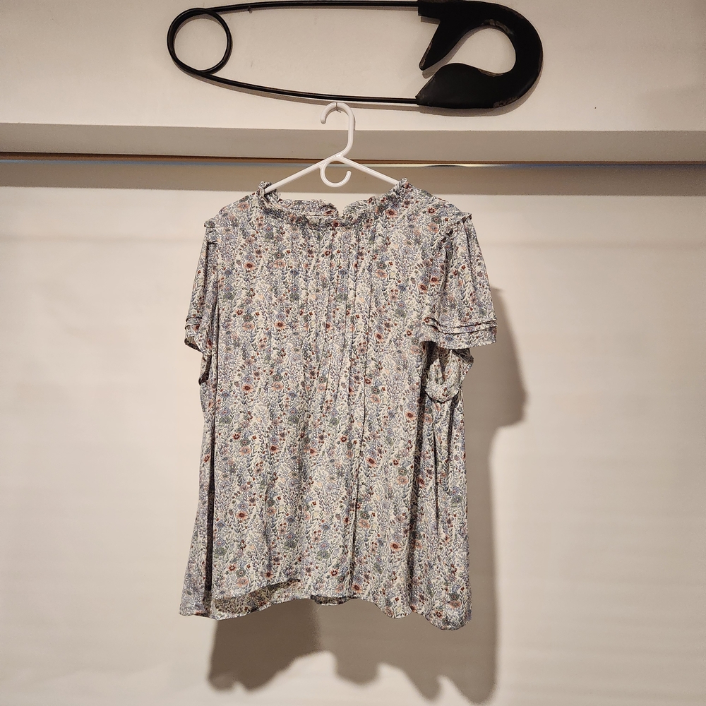 Floral Rose + Olive Short Sleeve Blouse